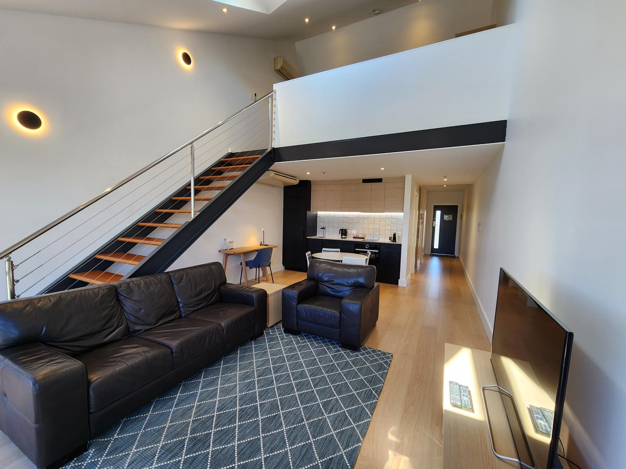 2 Bedroom Deluxe Loft Apartments